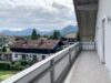 Befristet bis 31.12.2026! Traumhafte, barrierefreie DG-Wohnung mit Einbauküche und Panoramablick in Bernau am Chiemsee. - Ost-Balkon mit tollem Blick